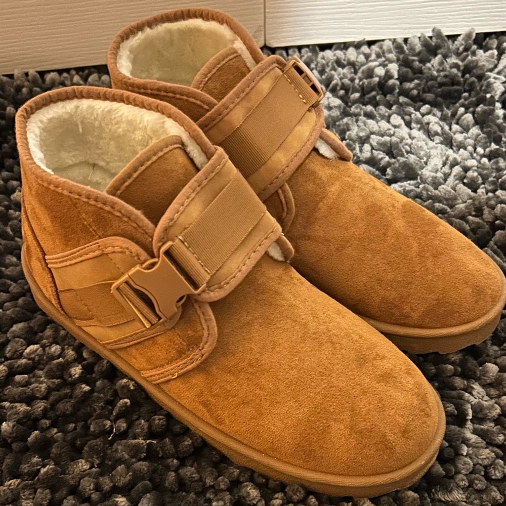 Brand New American Exchange Faux Fur Boots/Shoes Size 9 Size
